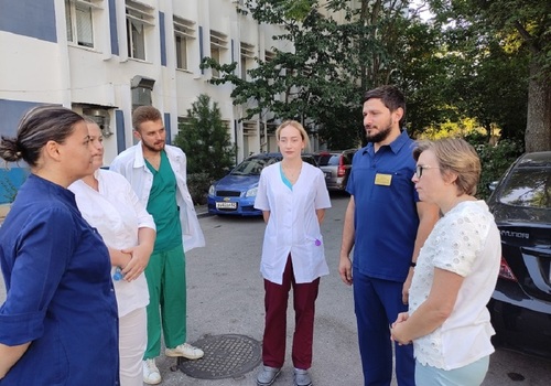 Девять молодых специалистов приступили к работе в поликлиниках Ялты и травмпункте