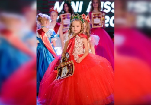 Красавица из Керчи: 5-летняя Валерия Горлова завоевала корону престижного конкурса «Mini Miss Россия 2023»