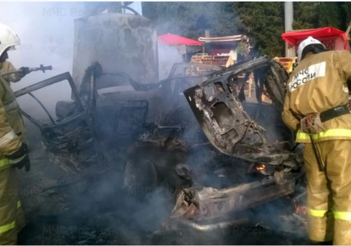 Самая распространенная причина - короткое замыкание: семь автомобилей загорелись в Крыму с начала года