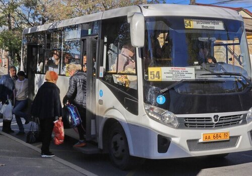 Глава Крыма потребовал устранить недочёты в работе общественного транспорта