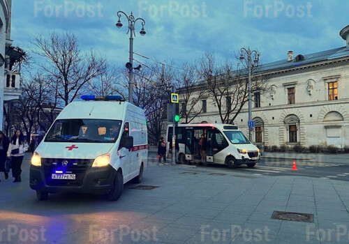 Мальчик на самокате спровоцировал ДТП на площади Ушакова в Севастополе
