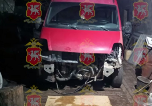 В Крыму водитель пытался разобрать автомобиль, на котором насмерть сбил человека и сбежал с места трагедии