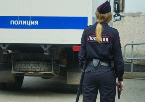Оставил в машине ГИБДД 500 рублей: крымчанина будут судить за взятку