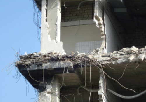 Власти Севастополя пытаются обезопасить руины снесенного самостроя на Героев Бреста, 58,60.
