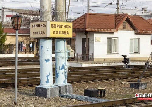 Два человека погибли под колесами поездов в Крыму