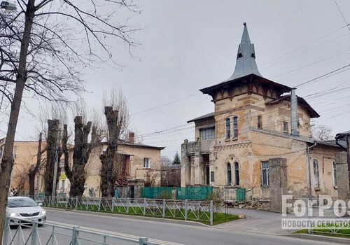 «Дом Черчилля» в столице Крыма разрушается без реставрации