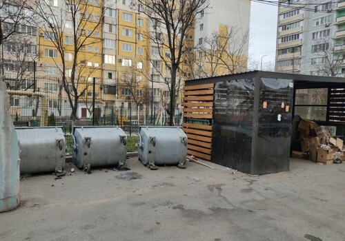 В Симферополе исчезли контейнеры для раздельного сбора мусора