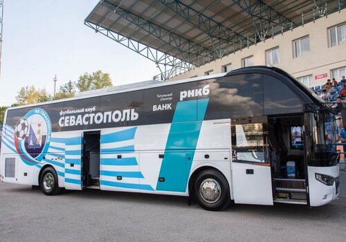 Автобус ФК «Севастополь» попал в ДТП по дороге домой