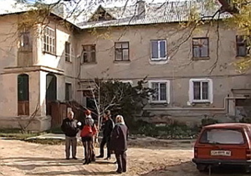 На Северной стороне Севастополя в любой момент может рухнуть жилой дом