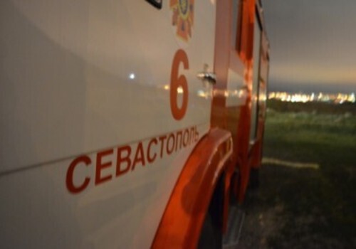 В Севастополе сгорели ВАЗ и «Шевроле» 