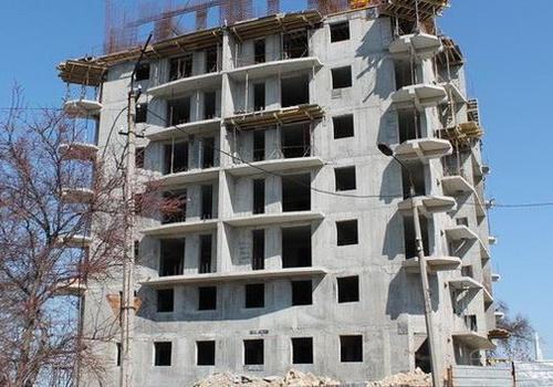 Дольщики и заказчик строительства 16-этажки на мысе Хрустальном в Севастополе просят Меняйло не сносить здание