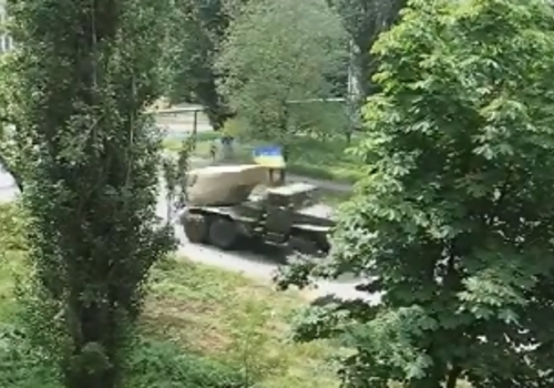 Украинская армия во время перемирия свозит к Славянску «Грады» (ВИДЕО)