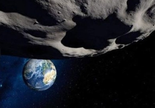 К Земле летит астероид с таинственной черной пирамидой (ВИДЕО)
