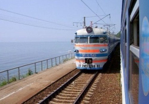 Украинцы смогут бесплатно пользоваться поездами из Крыма на материк