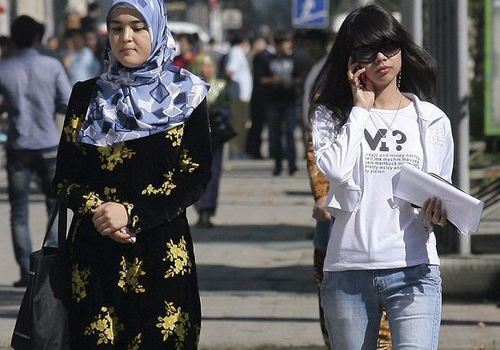 В Симферополе мусульманки в хиджабе попали под контроль