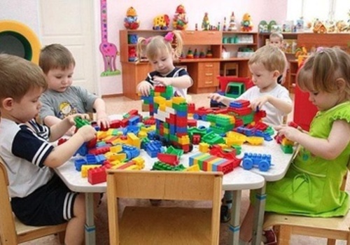 Севастопольские дети не могут попасть в детские сады.