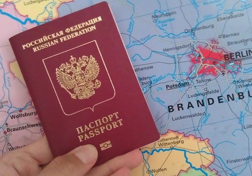 Крымчане начали ездить за границу по российским загранпаспортам