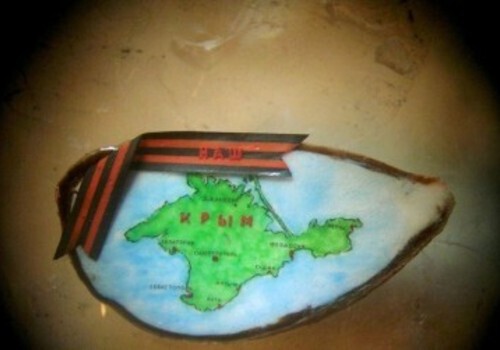 Крым поместился на яблочном зернышке