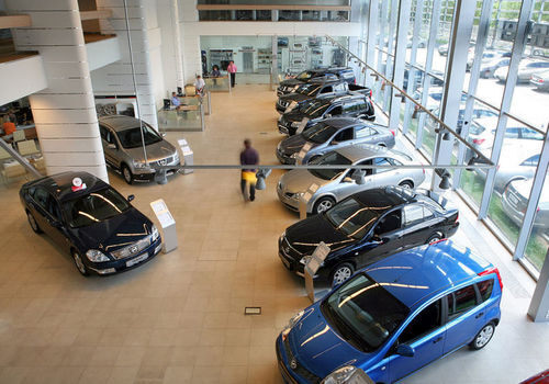 В Крыму приостановили продажу новых машин