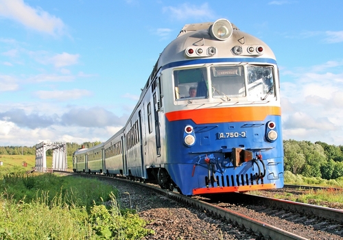 ​К майским праздникам в Крыму предлагают запустить «поезда выходного дня»