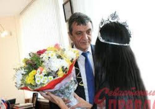 Губернатор Севастополя займется организацией конкурса красоты «Миссис Америка»