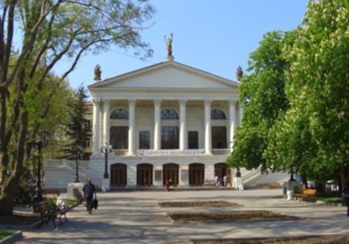 Театр Луначарского в Севастополе реконструируют за 12,5 миллионов гривен