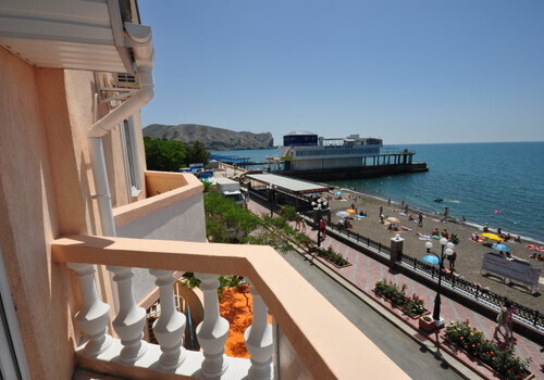 Меняйло собирается закрыть прибрежные отели Севастополя