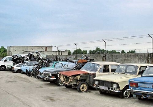 В Севастополе начинают эвакуировать автомобили