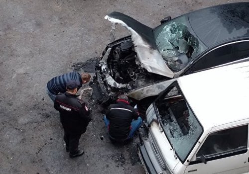 В Крыму снова массово поджигают машины - за ночь сгорели 12 автомобилей (фото)