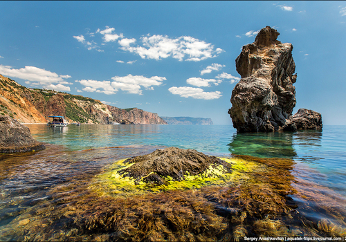 Беременная Марта, или уникальные снимки скалы Идол в Крыму