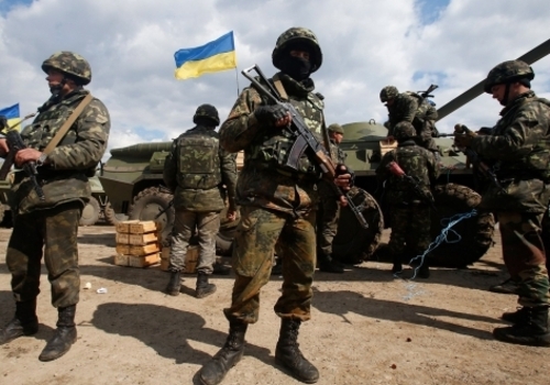 Киев собирает на границах с Крымом экстремистов, а Чубаров уже "вводит войска" (видео)