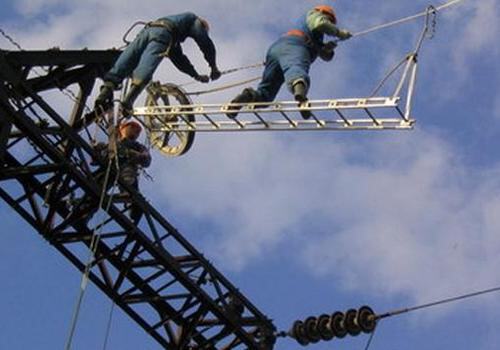 ЛЭП с Украины в Крым восстановлены - электричество могут подать за считанные часы