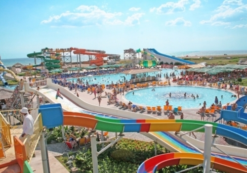 Сколько стоит день в крымском отеле и посещение аквапарков (цены)