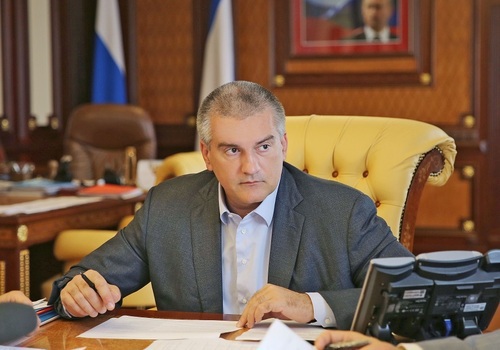 Аксенов отказался от мандата в Госдуме