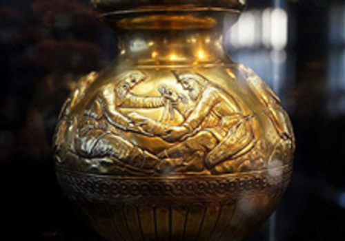 Украина через суд отобрала золото крымских и севастопольских музеев