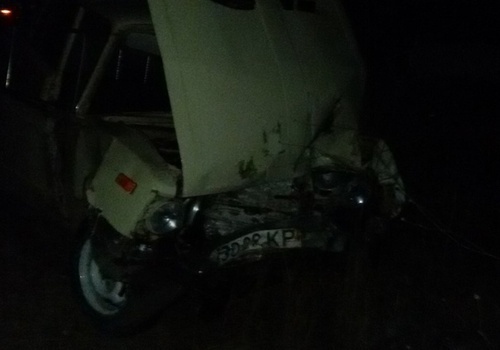 В Севастополе нетрезвая автоледи разбила стоявший на «аварийке» ВАЗ