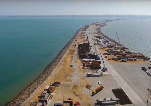 В Сети появились новые видео с места строительства Керченского моста