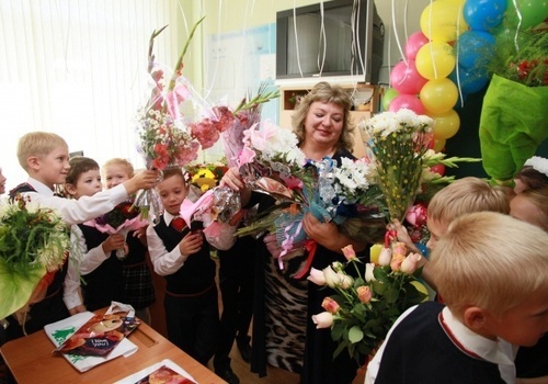 Учителя севастопольских школ остались недовольны подарками от родителей и высказывают претензии? СКРИНШОТ
