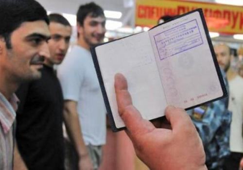 Крымчане «пачками» регистрируют иностранцев в своих квартирах