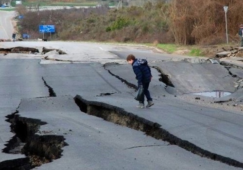 Украина хочет выставить России счет за разбитые дороги Крыма