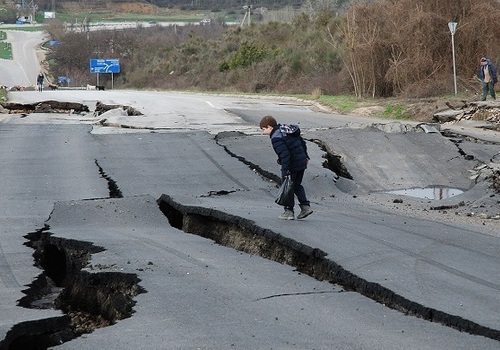 СМИ нашли причину недолговечности крымских дорог ФОТО