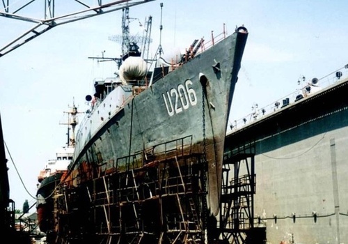Единственный корабль, который Украине удалось увести из Крыма, ржавеет в Одессе