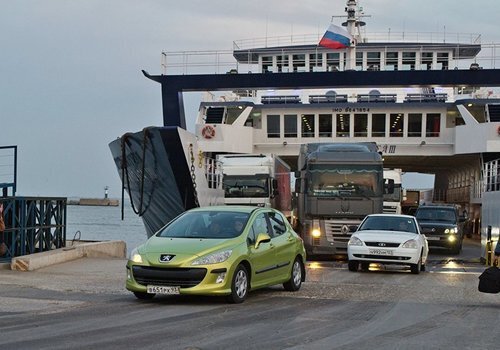 В Крыму возобновят досмотр транспорта на переправе