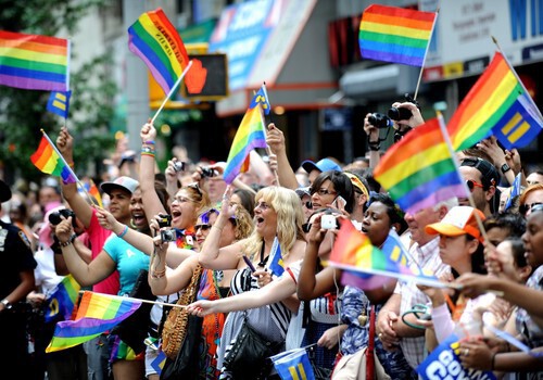 Мэр Евпатории предлагает провести гей-парад в один день с днем ВДВ