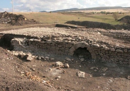 В Крыму случайно нашли каменный мост времен Екатерины II ФОТО