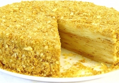 В Крыму 20 человек отравились тортом "Наполеон"