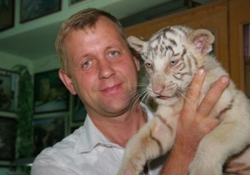 Владелец крымских зоопарков Олег Зубков сразу после суда уехал за границу