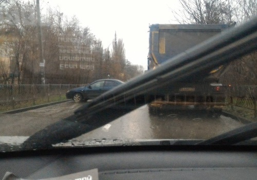 Дожди и снег усложнили жизнь крымским автомобилистам ФОТО
