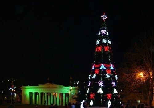 Главную елку Севастополя откроют 16 декабря