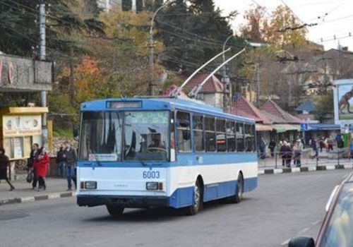 В Крыму не хватает более 100 водителей троллейбусов. Их набирают из Донецка и Луганска